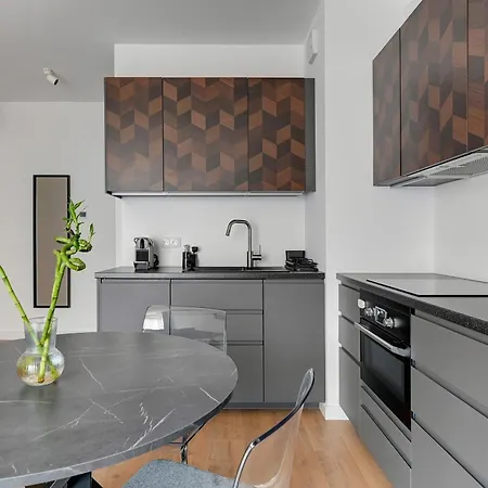 Doki Living By Blue Mandarin Parking & Foodhall Gdansk