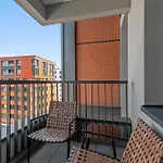 Doki Living By Blue Mandarin Parking & Foodhall Gdańsk