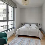 Doki Living By Blue Mandarin Parking & Foodhall * Gdańsk