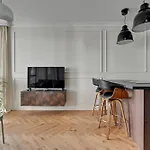 Doki Living By Blue Mandarin Parking & Foodhall * Gdańsk