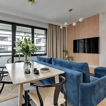 Doki Living By Blue Mandarin Parking & Foodhall Gdansk