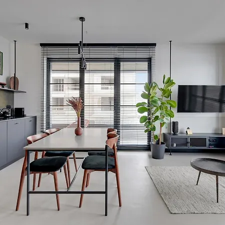 Doki Living By Blue Mandarin Parking & Foodhall Gdansk