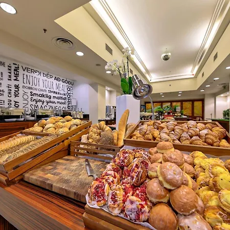Doki Living By Blue Mandarin Parking & Foodhall Appartamento Danzica