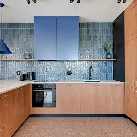 Doki Living By Blue Mandarin Parking & Foodhall Gdaňsk