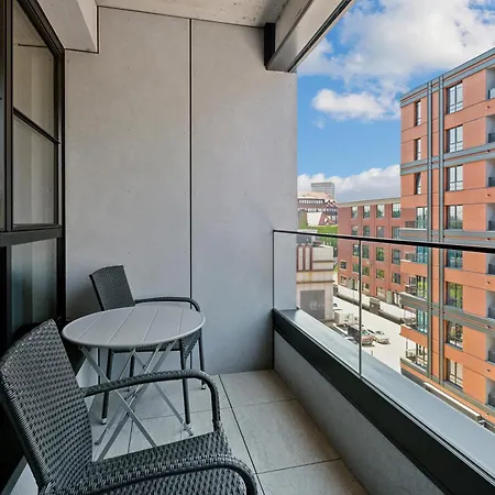 Apartment Doki Living By Blue Mandarin Parking & Foodhall
