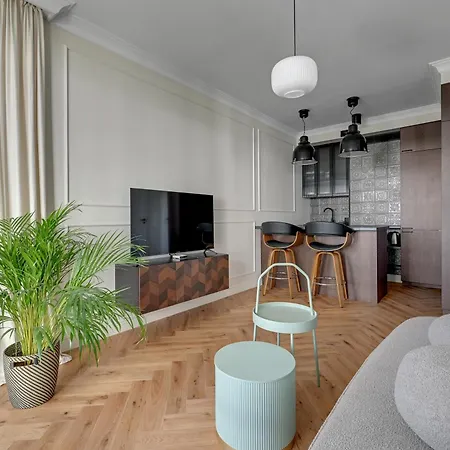 Doki Living By Blue Mandarin Parking & Foodhall * Gdaňsk