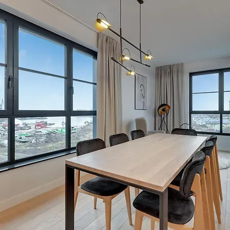 Doki Living By Blue Mandarin Parking & Foodhall Apartmán *