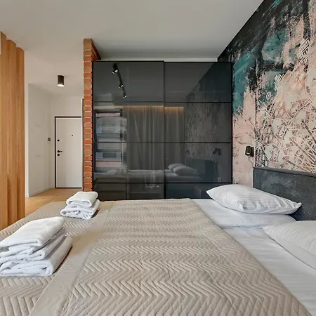 Doki Living By Blue Mandarin Parking & Foodhall Apartmán *