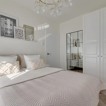 Apartmán Doki Living By Blue Mandarin Parking & Foodhall