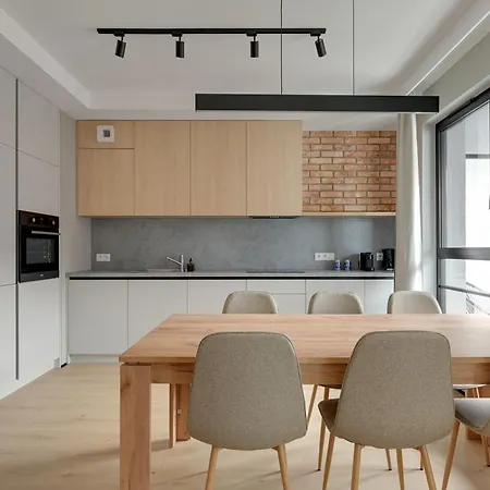 Doki Living By Blue Mandarin Parking & Foodhall * Danzica