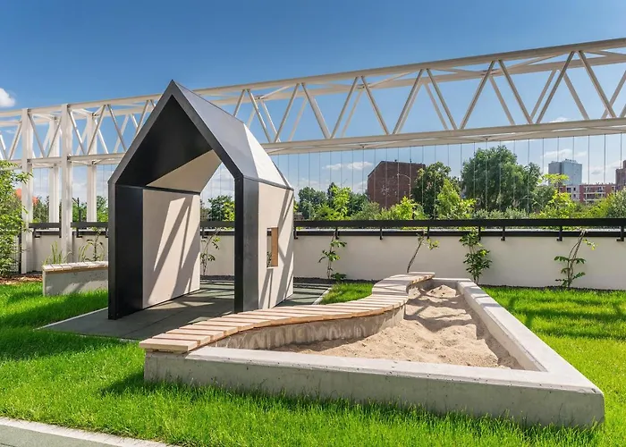 Doki Living By Blue Mandarin Parking & Foodhall * Gdańsk