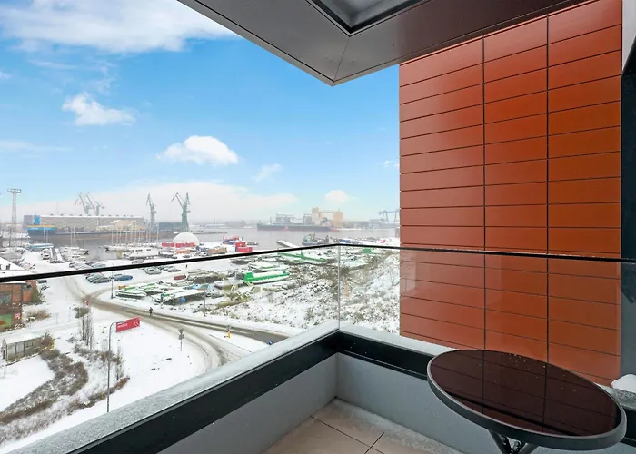 Doki Living By Blue Mandarin Parking & Foodhall Гданьск