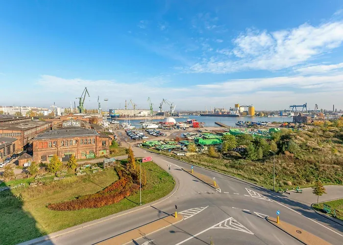 Doki Living By Blue Mandarin Parking & Foodhall Gdańsk