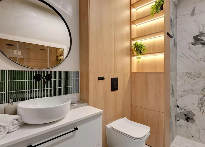 Doki Living By Blue Mandarin Parking & Foodhall Апартаменты